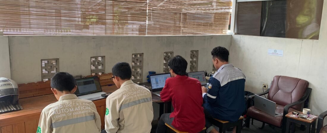 Sinergi Vokasi: PT Syarat Teknik Indonesia Jalin Kerjasama Magang dengan Polinema dan SMKN 1 Cimahi